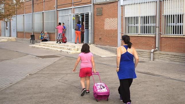El salario de los profesores de Secundaria, 1.500 dólares mayor que la media de los países desarrollados
