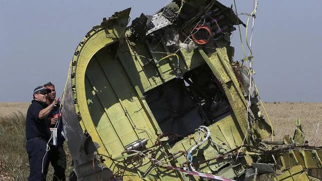 El MH17 fue derribado en Ucrania por «objetos de alta energía disparados desde el exterior»