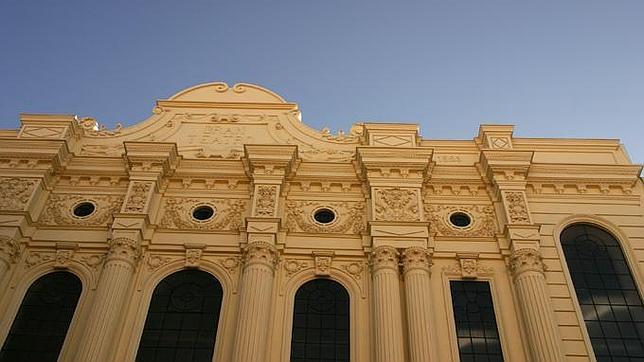 Fachada del Gran Teatro de Huelva