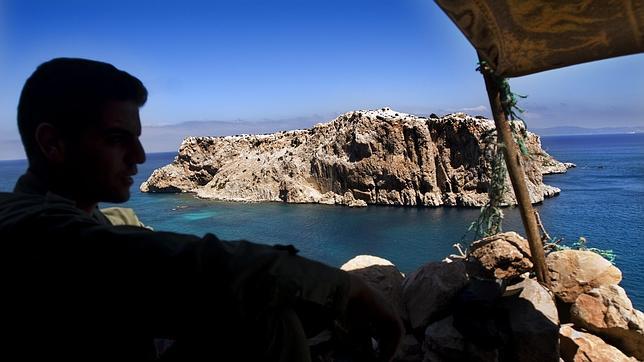 Las fuerzas marroquíes pueden hacer detenciones en Perejil para mantener la isla deshabitada