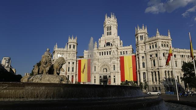 Los ayuntamientos arrojan un superávit de 7.271 millones en 2013