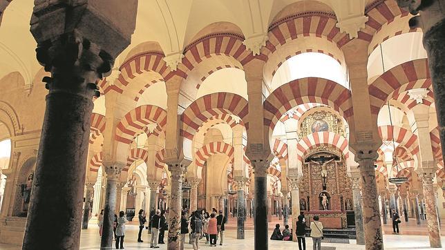 IU fuerza al PSOE a pronunciarse sobre la Mezquita-Catedral