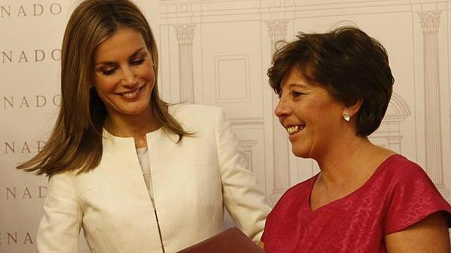 La Reina reivindica a «los periodistas que se plantan y mantienen la independencia»