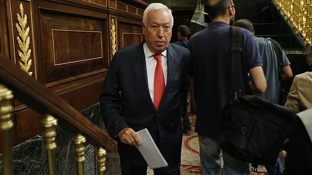 Margallo: «El Gobierno no permitirá jugar con la unidad de España ni con la legalidad»
