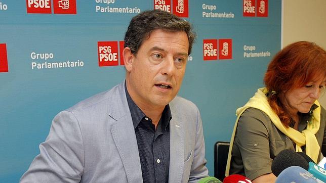 Besteiro da por zanjada la crisis en el PSOE coruñés tras el paso atrás de Caamaño
