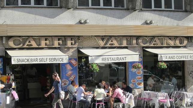 Dos turistas españoles pagan 16 euros por dos capuchinos en Roma