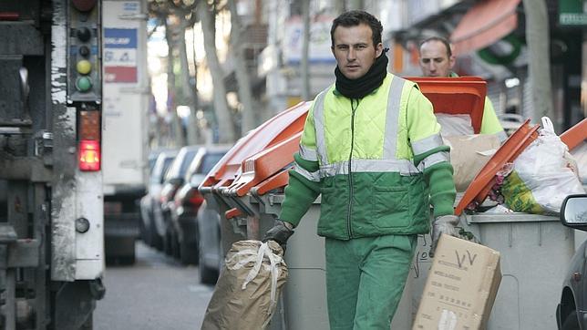 Los trabajadores de basura advierten: «Habrá conflicto en Madrid»