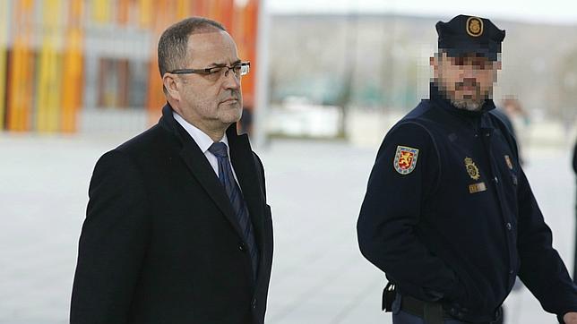 Anticorrupción llama a declarar a Agapito Iglesias y Javier Aguirre por el amaño del Levante-Zaragoza