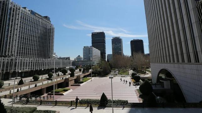 AZCA tendrá una pista de hielo junto a Torre Picasso