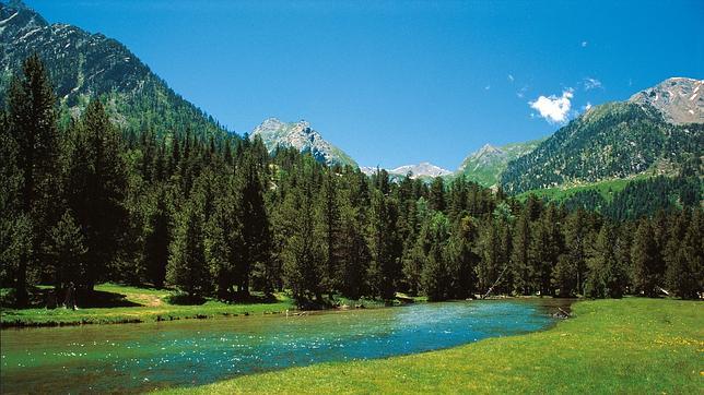 Puerta de entrada al parque de Aigüestortes desde el pueblo de Boí