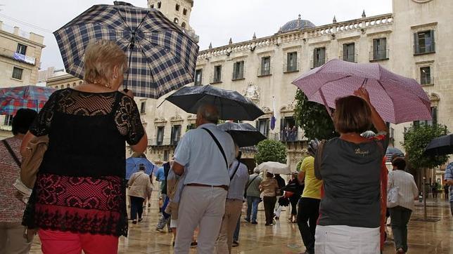 Lluvias y temperaturas frescas en el primer fin de semana del otoño