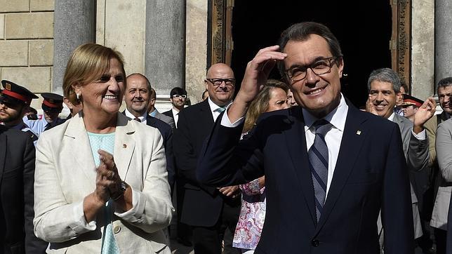 El Parlamento catalán pedirá levantar la suspensión de la Ley de Consultas al TC