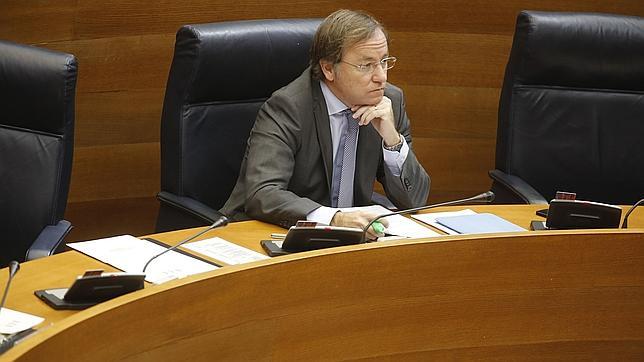 Hacienda admite que las facturas en los cajones fue una práctica «inadecuada»