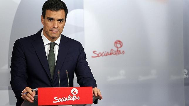 Sánchez echará del PSOE a los consejeros en Caja Madrid si usaron mal las tarjetas