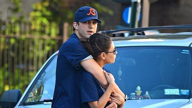 Mila Kunis y Ashton Kutcher tienen a su primera hija