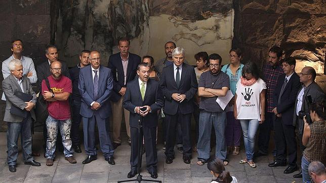 Paulino Rivero convoca para el 23 de noviembre su consulta «contra» los sondeos petrolíferos