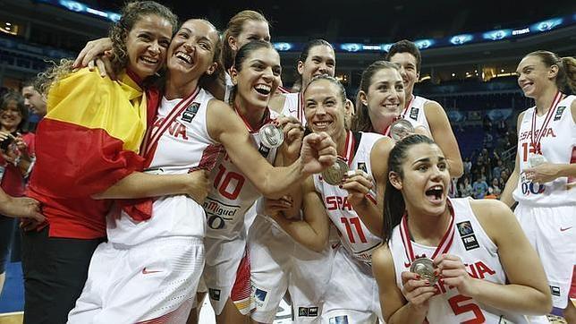 La selección, orgullosa de su plata dorada