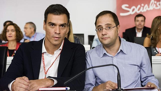 Denuncia formal del PSOE ante la Agencia Tributaria por el «caso tarjetas»