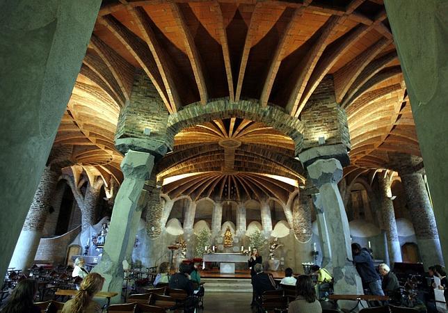 Gaudí, la colonia Güell y las raíces árabes del arquitecto de Dios