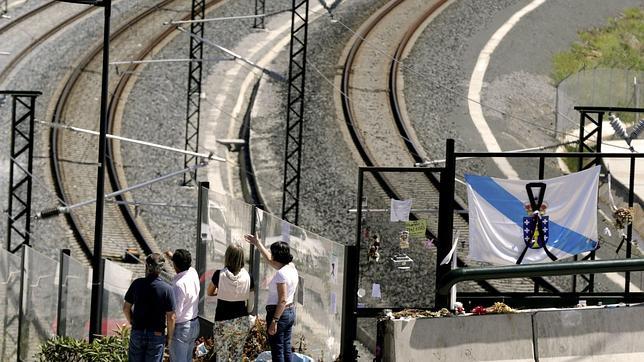 La Audiencia Provincial de La Coruña levanta la imputación a los altos cargos de ADIF por el accidente de Santiago