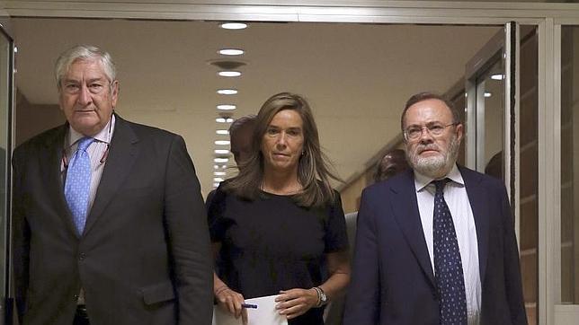 Sanidad cambia el protocolo sobre el ébola: los casos «que tengan décimas» serán de «alto riesgo»