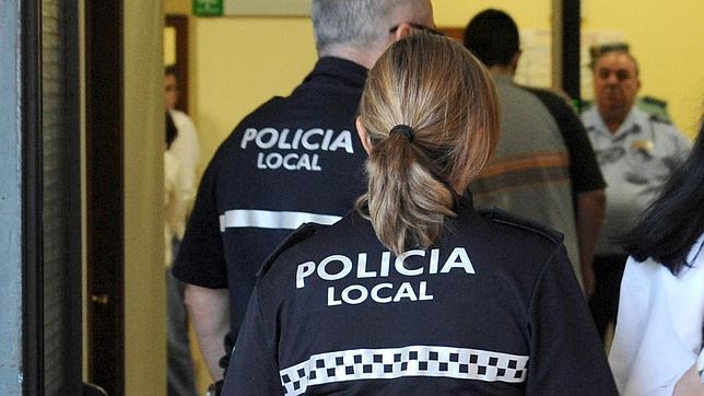 Acusan al jefe de la Policía Local de Sevilla de enchufismo en las oposiciones