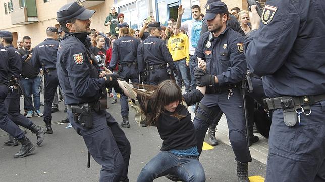 El ébola en España: muerto el perro sigue la rabia