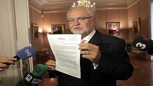 Juan Cotino presenta su dimisión como presidente de las Cortes Valencianas