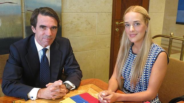 Aznar muestra su apoyo a la mujer del opositor venezolano Leopoldo López