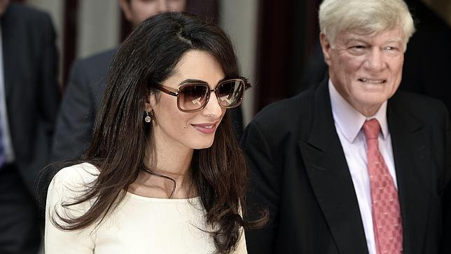 Amal Clooney asegura que «conseguirán» la devolución de los mármoles griegos