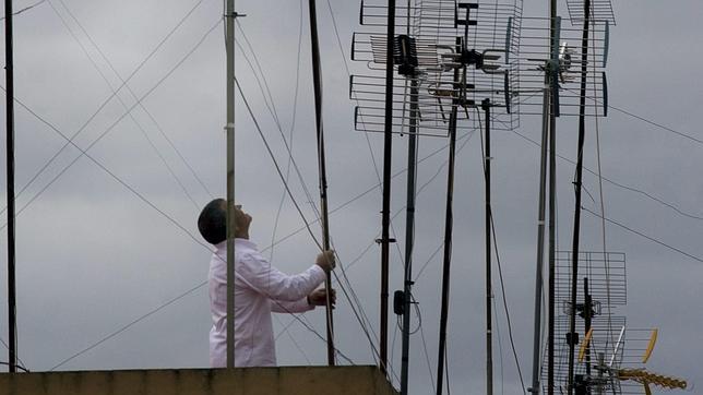 Más de 45.000 edificios de Canarias deberán adaptar sus antenas de TDT