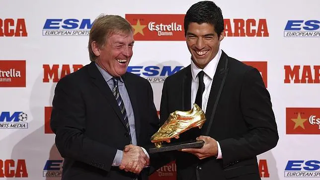 Luis Suárez ya luce su Bota de Oro