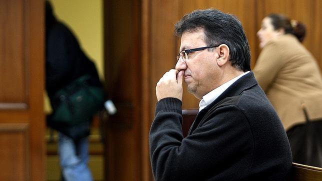 El exalcalde de Encinarejo, condenado a prisión tras 15 juicios