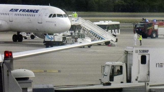 El avión de Air France procedente de París en el que viajaba el ciudadano nigeriano con síntomas de ébola