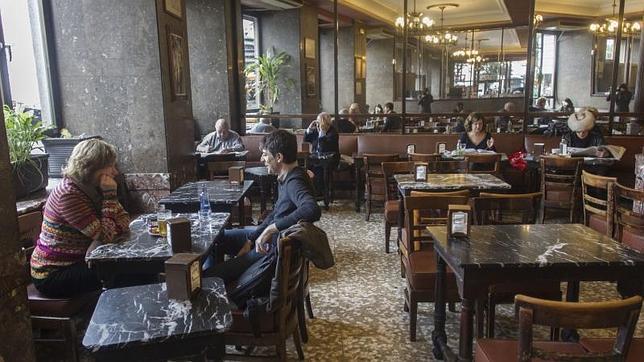 Desayunos en el Café Comercial