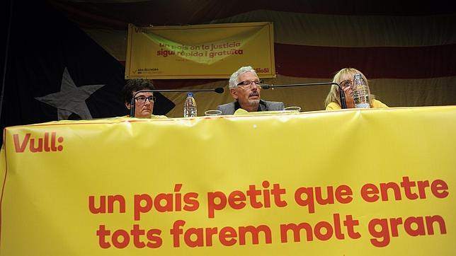 Acto reciente de la ANC en Hospitalet. El lema reza: «Un país pequeño que entre todos haremos muy grande»