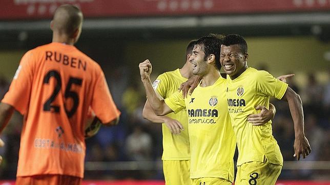 El Villarreal gana con un doblete de Uche