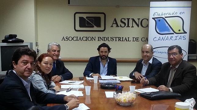 Asinca se reúne con Guillermo Mariscal, portavoz de la Comisión de Industria en el Congreso