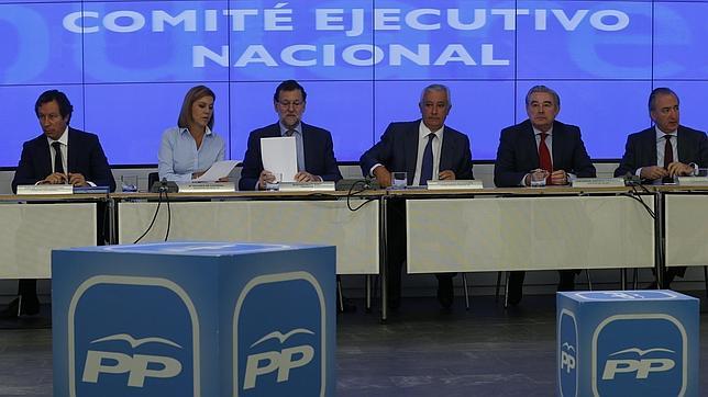 Rajoy dice que el PP tiene libertad para actuar contra Rato por el caso de las tarjetas