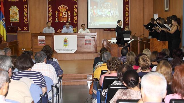 Casi 140 alumnos inician el nuevo curso en el Aula de la Experiencia