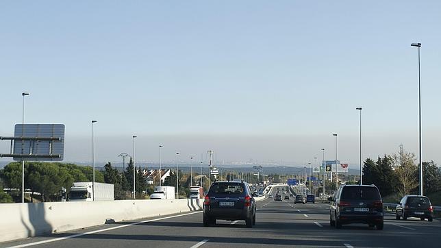 Los vehículos son los principales productores de dióxido de nitrógeno