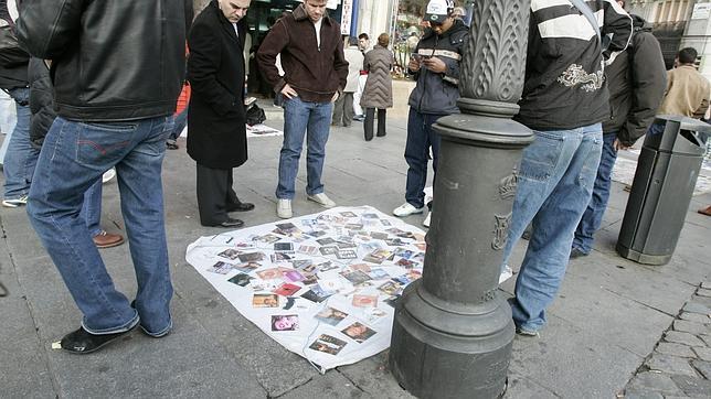 Multas al «top manta»: de los 600 euros del PP a los 3.000 de CiU