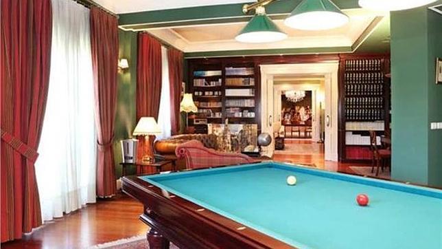 Dispone de 667 metros cuadrados útiles para 5 habitaciones