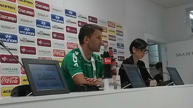 Djukic: «No me fío de los problemas de la Real»