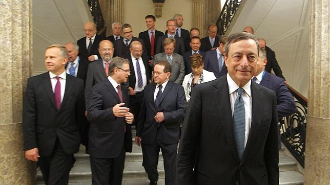Draghi con la anterior cúpula del BCE