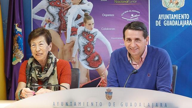 Eladio Freijo y Maite Nadal han presentado el trofeo de gimnasia rítmica