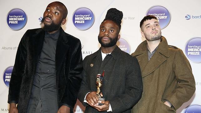 El grupo Young Fathers gana el premio Mercury al mejor álbum con «Dead»