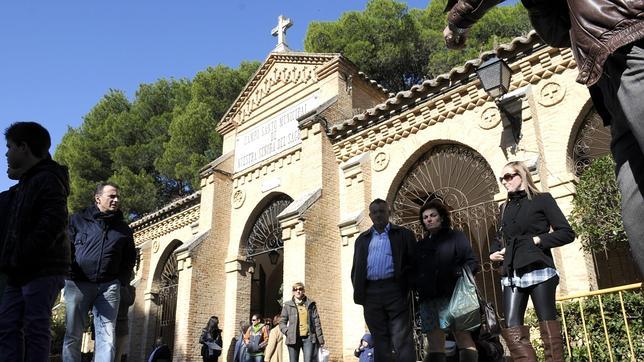 Restricciones de tráfico y vigilancia especial en el cementerio por la festividad de Todos los Santos