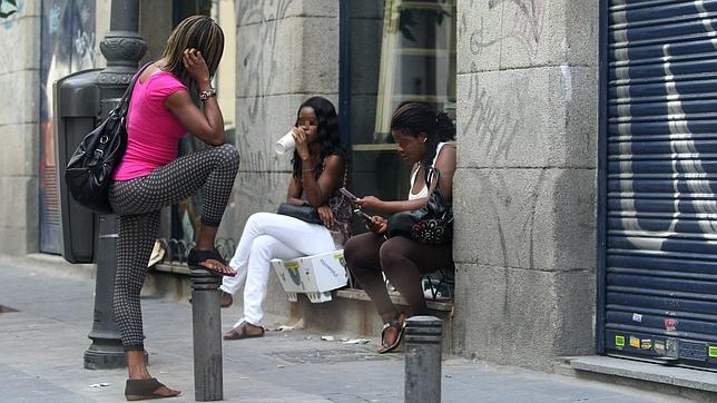 En Ámsterdam no es esconden: la prostitución es legal y paga impuestos como un trabajador más