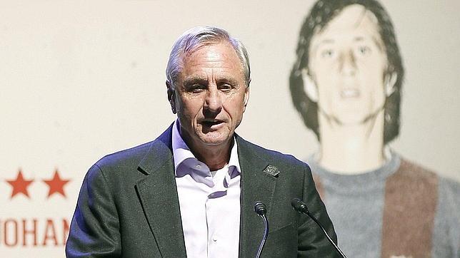 Cruyff: «Da pena ver al Barça así»